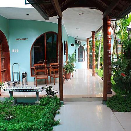 Hotel & Suites La Posada De Lobo Iquitos Exterior foto